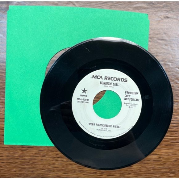 Webb Pierce and Debbie Pierce Foreign Girl 45 Country Promo WLP MCA 40048 - Picture 4 of 4